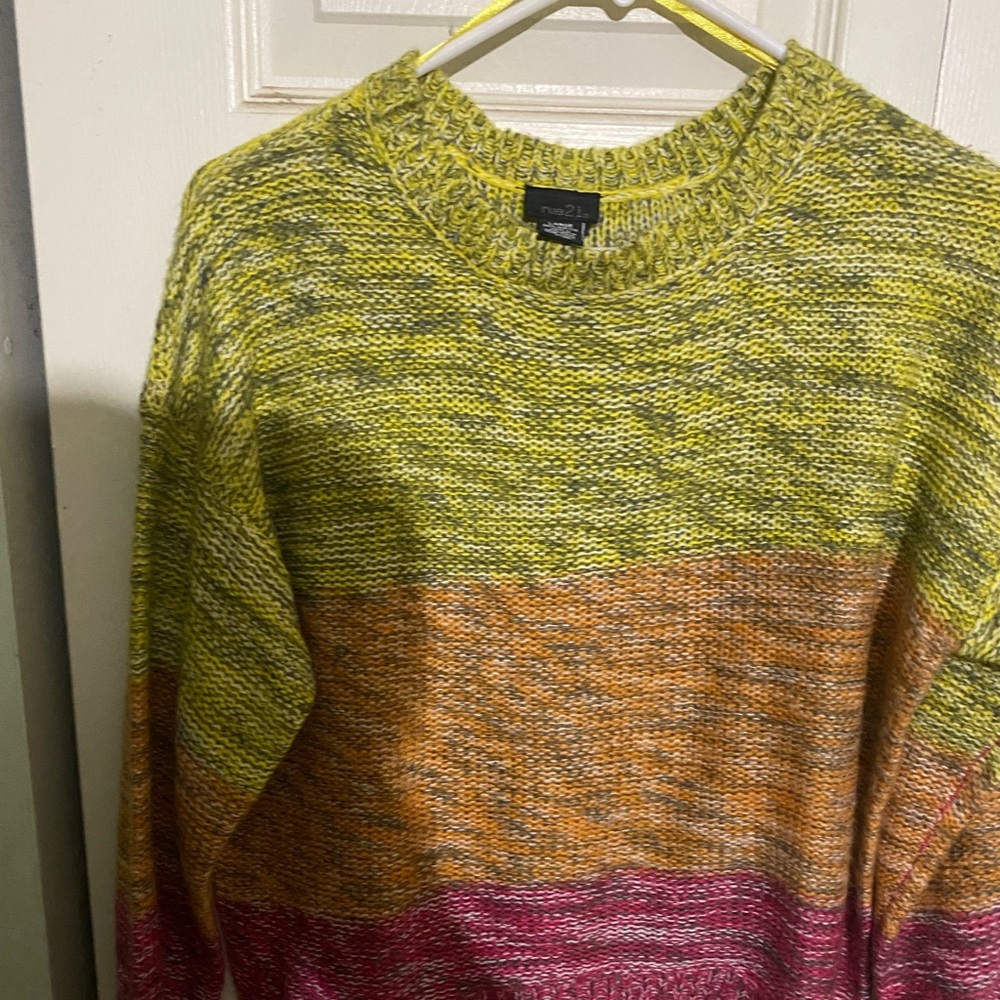 Cute Rue 21 sweater nwot